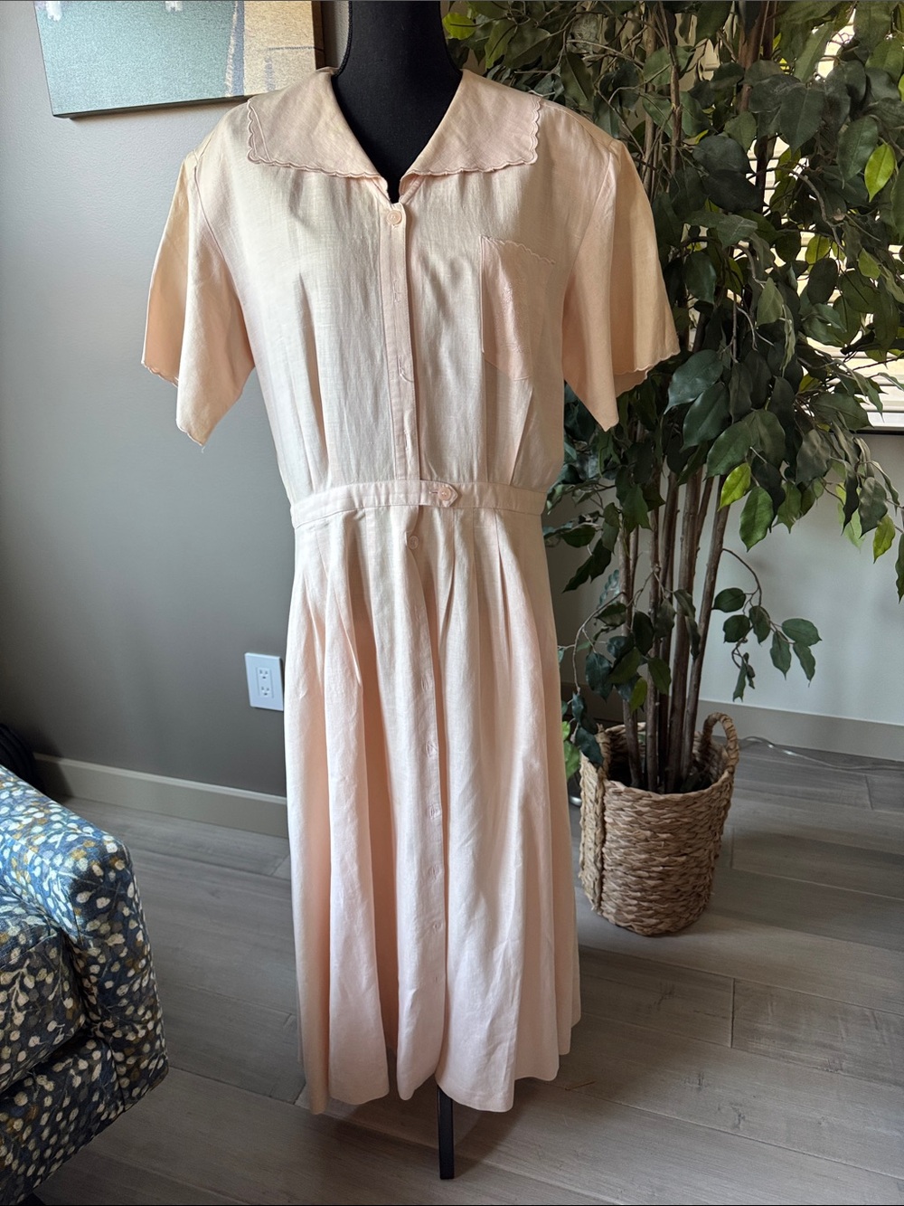 Classic Cream Midi Dress with Scalloped Collar